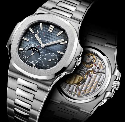 Patek Philippe Nautilus 5712/1A .